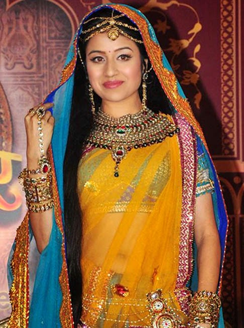 Paridhi Sharma Hot HD Wallpapers