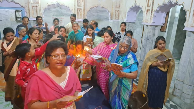 अक्षय तृतीया पर्व जैन धर्मावलंबियों द्वारा धूमधाम और हर्षोलास के साथ भक्तांबर स्तोत्र का पाठ करते हुए मनाया 