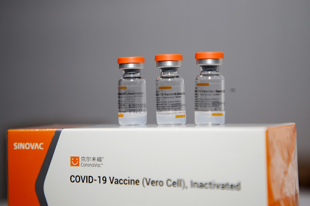 Distribuição de vacinas contra Covid 19, para as regionais de saúde do Paraná, no Cemepar, em Curitiba - Curitiba, 29/03/2022 Foto: Albari Rosa/SESA-PARANÁ