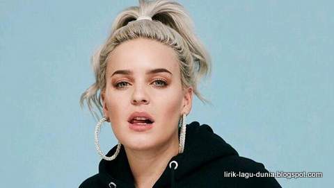 Lirik Lagu Heavy -  Anne-Marie dan Artinya