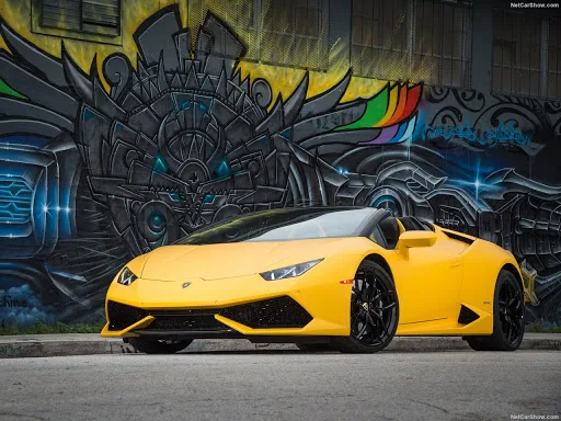 Lamborghini 8000 unit Huracan Spyder