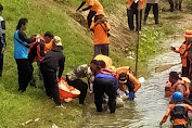 Korban Tenggelam di Danau Perum Villa Karawangi Berhasil Evakuasi Tim SAR Gabungan 