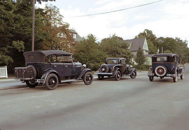 15+ Pics That Show Photography Is The Biggest Lie Ever - Miniature Car Models Create Realistic Historical Photos