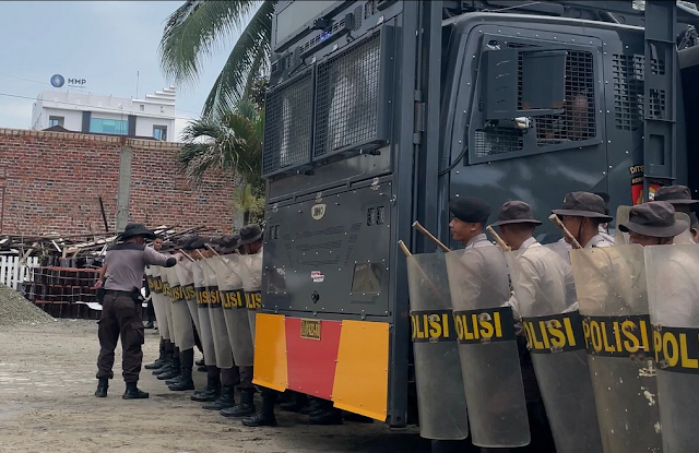 Personil Ditsamapta Polda Kaltim Laksanakan Latihan Pengendalian Massa dalam Rangka Persiapan Sispamkota