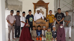  Sambut Ramadhan, DMI dan Tim Palu Berbagi Pione Serahkan Bantuan Mimbar Khutbah Ke Masjid At Taqwa