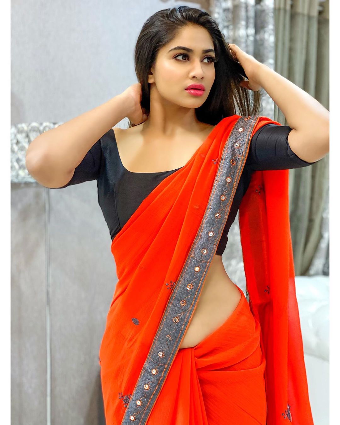 ACTRESS SHIVANI NAYAYANAN HOT PHOTOS IN SAREE