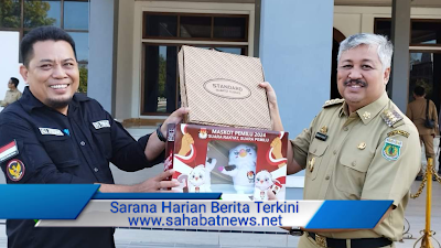 Kirab Pemilu 2024, Bupati Pinrang Terima Maskot Pemilu 2024