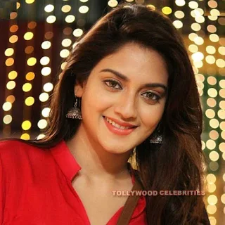 Nusrat Jahan Biography, Husband, Son, Daughter, Father, Mother, Brother, Sister, Family Photos