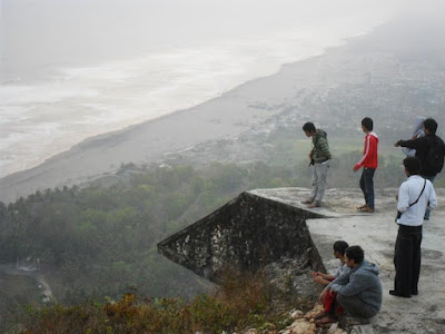 Selfie extreme end Parangendog hill, South Yogyakarta.