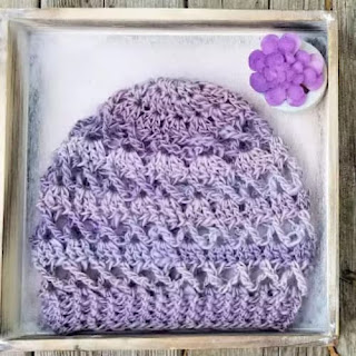 Gorro Lavanda en Delicado Punto