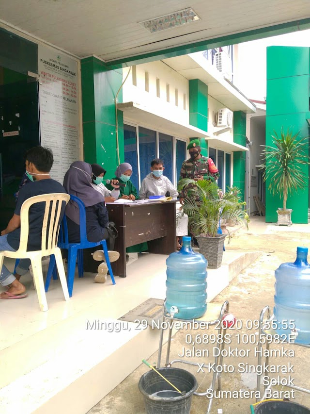 Babinsa Dampingi Petugas Kesehatan Rapid Test Jelang Pilkada Serentak