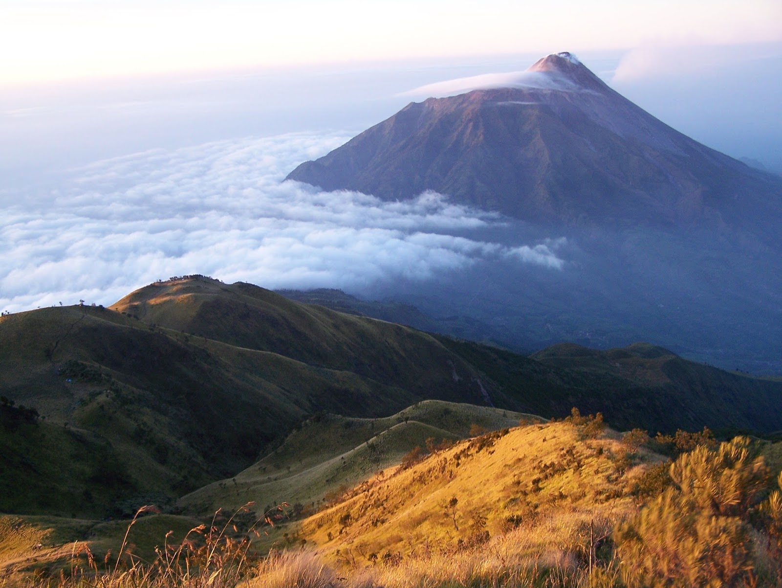 Daftar Nama Gunung Paling Angker Di Indonesia - Fahmy Ramdani