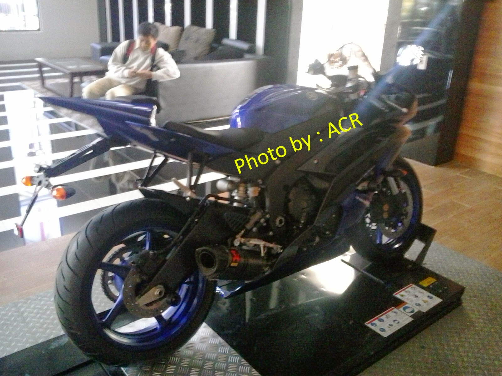 Yamaha YZF R6 Di FSS Yamaha Bali Ada Yang Versi Modifikasi Lho