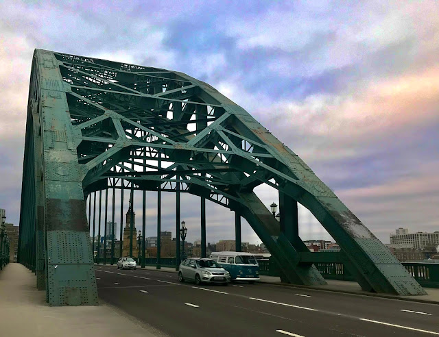 THE TYNE BRIDGE