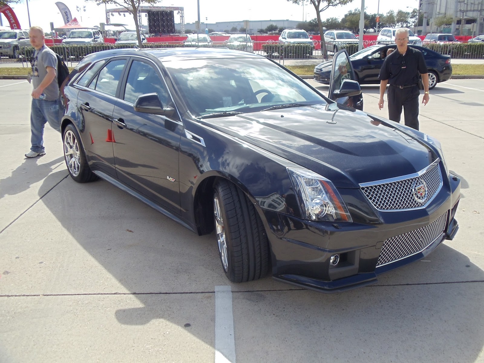 --CarJunkie's Car Review--: First Drive: 2013 Cadillac CTS-V Wagon
