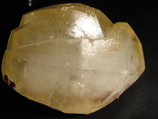 Cristal de calcita con pirita, Las Carreras, Bizkaia, Euskadi, 4 cm