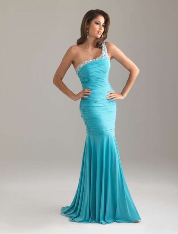 LONG BOB HAIRSTYLE: MERMAID PROM DRESSES GIVE YOU A SEA-MAID LOOK