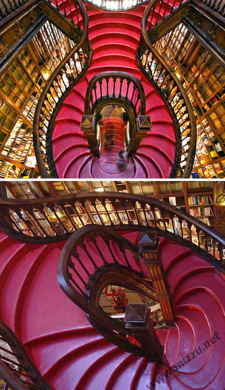 Tangga di Lello Bookshop (Portugal)