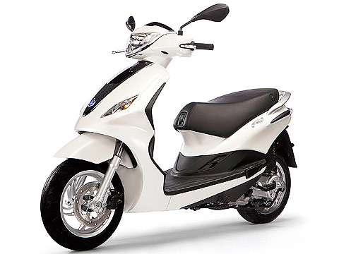 2013 Piaggio Fly 50 4V Scooter pictures- 480x360 pixels