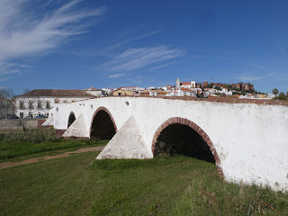 Silves, l'ancienne capitale Maure l'autre côté pont romain