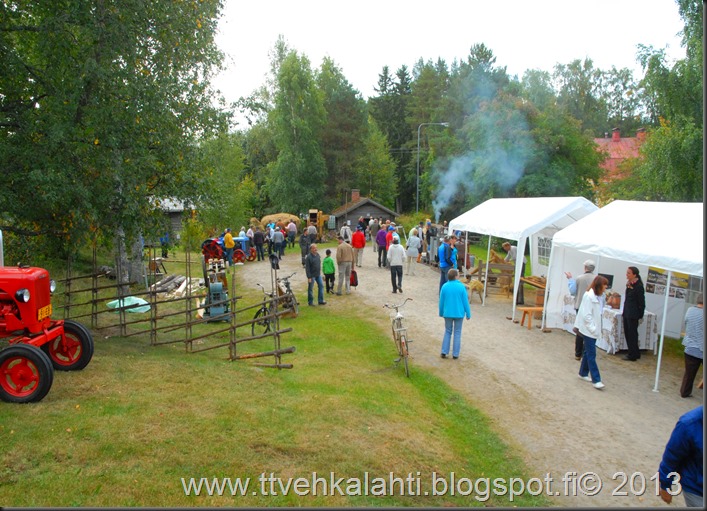 markkinakuvia 2013 yhtäköyttä 071