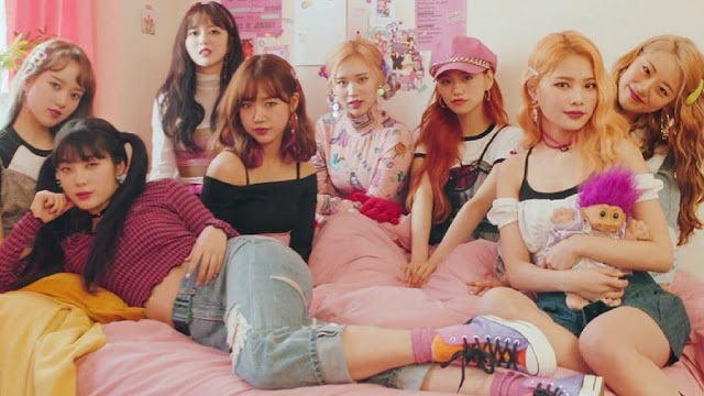 Weki Meki Jadi Gadis Sekolah Yang Bandel Tonton Picky Picky MV