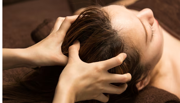 Tips to prevent hair fall while oiling