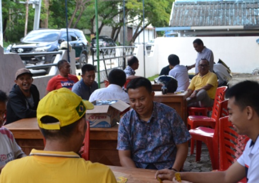 Suasana Kantor Golkar Selayar, Menunggu Hasil Perolehan Suara 