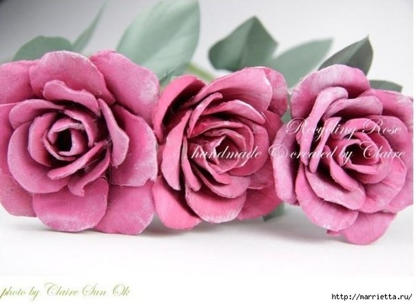 http://www.fabartdiy.com/diy-beautiful-upcycled-roses-from-egg-carton-box/