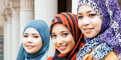 Tips Cara Memakai Jilbab Sesuai Bentuk Wajah
