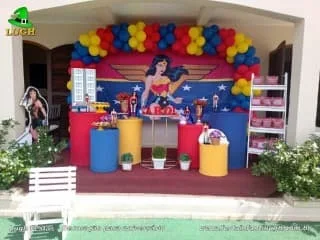 Decoração de aniversário tema Mulher Maravilha - Barra -RJ