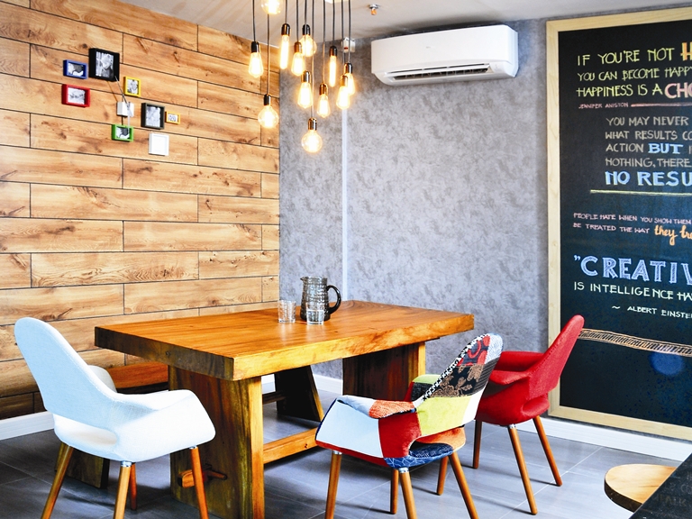 55 Desain  Keren Interior Ruang Makan  ala  Cafe  Rumahku Unik