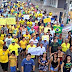  Protestos em centenas de cidades do país