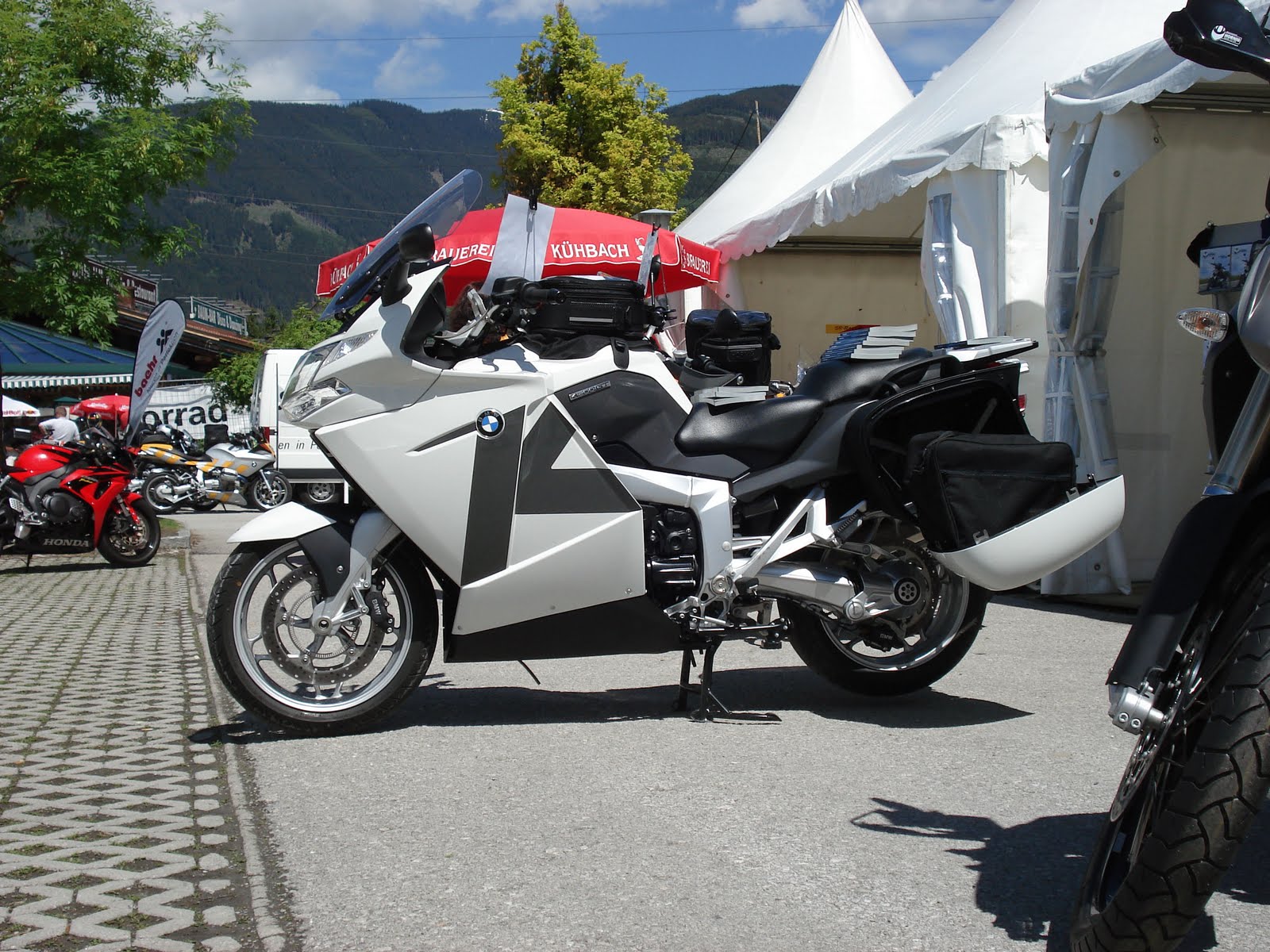 BMW K1200GT