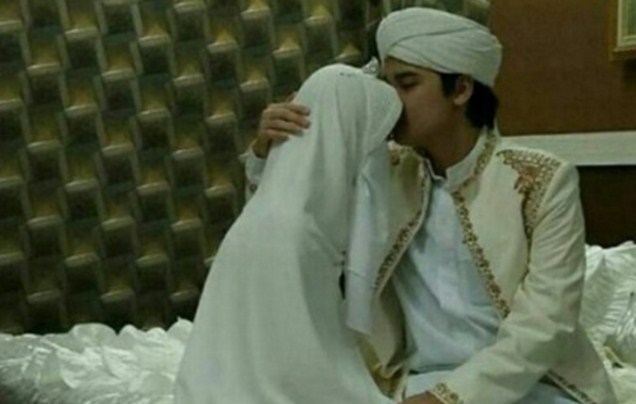 Tanpa Pacaran, Putera Pertama KH. Arifin Ilham Berani Menikah Di Usia 17 Tahun