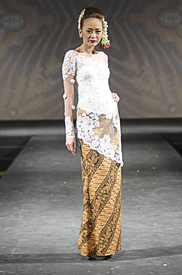  ivan  gunawan  kebaya Pinterest