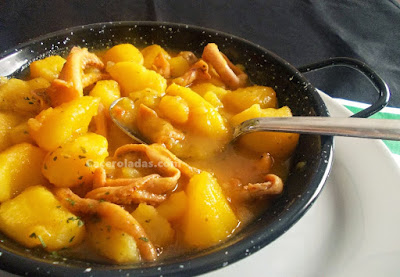 patatas con calamares