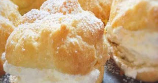 MOM’S FAMOUS CREAM PUFFS