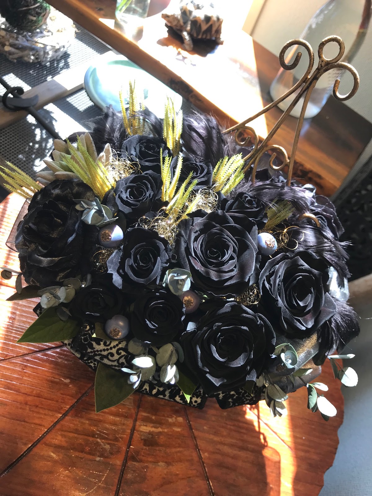 公演お祝い 黒バラアレンジメント 葉織 Haori Flowers 新宿区のお花屋さん