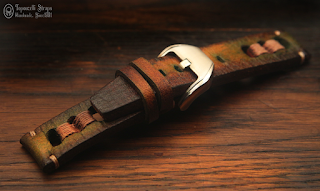 100% handmade strap, made of veg. tan. cow hide. 22/22 mm lugs/buckle. Also available in 22  mm width, on order. 125/75 mm  - M size. 5 mm thick Stainless steel buckle.