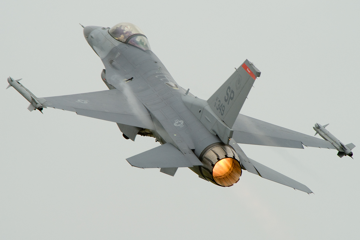 Asian Wallpapers: F-16 Aircraft Wallpapers