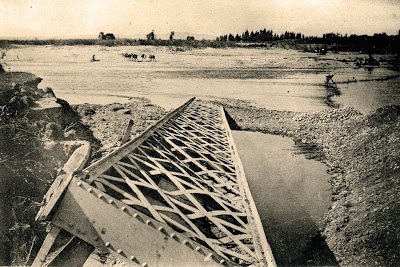 Puente-sifón arrastrado por la corriente del Guadalete en la riada de 1917 (Fte.: H. Ríos)