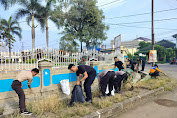 KORAMIL 1208/Manonjaya Bersama Forkopimcam Dan Warga Gotong Royong Bersihkan Kawasan Alun Alun Manonjaya dan sekitaran Masjid agung kec.Manonjaya