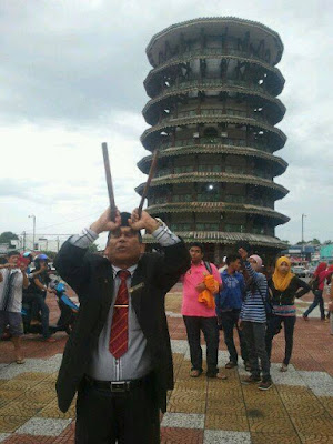 Bomoh 1 Malaysia Jampi Menara Condong