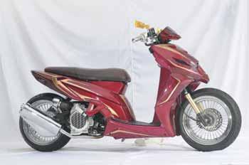 honda vario low rider elegan.jpg