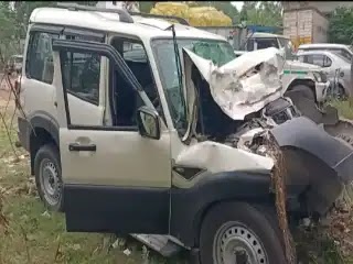 সড়ক দুর্ঘটনায় গুরুতর আহত হল পাঁচ জন