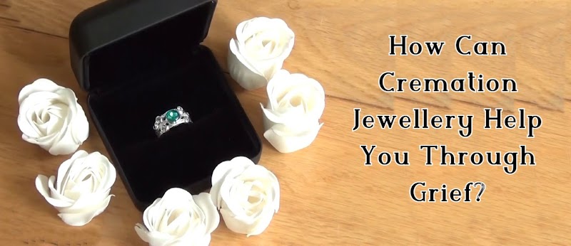 How Can Cremation Jewellery Help You Through Grief?