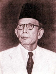 Di negara Indonesia banyak sekali tokoh nasional yang berhasil memperjuangkan kemakmuran r Biografi Ki Hajar Dewantara (Bapak Pendidikan Indonesia)