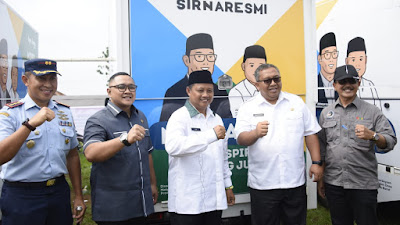 Wagub Jabar Serahkan Maskara dan Resmikan Jantung Desa di Kabupaten Sukabumi