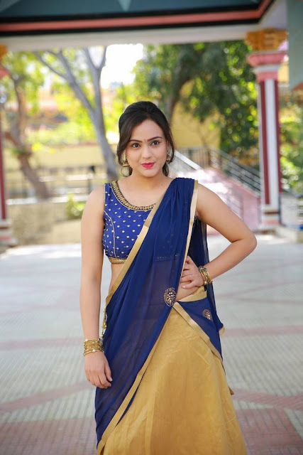 Priyansha Dubey Stills At National Silk Expo 2018 Launch In Sri Satyasai Nigamagamam